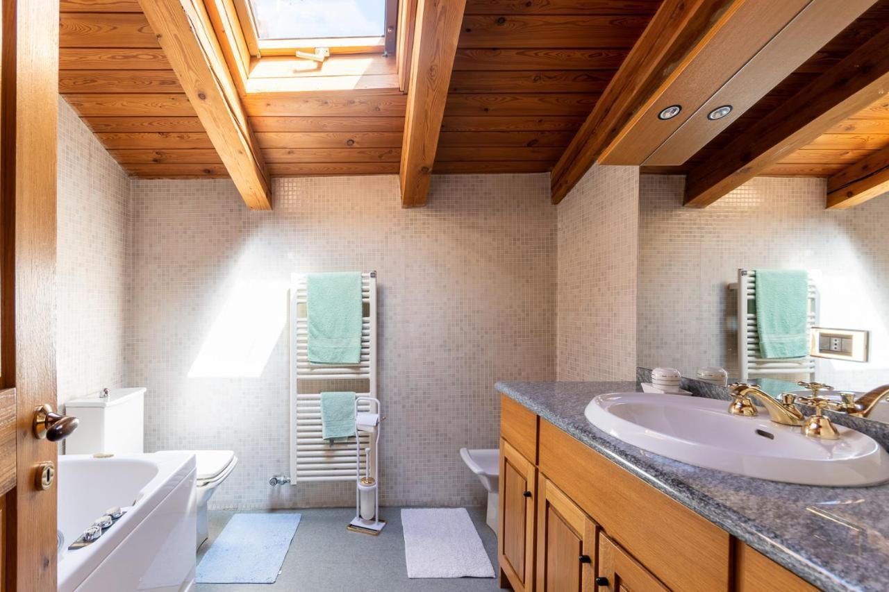 L'Atelier Du Temps - Woodstone Villa Aosta Exterior photo